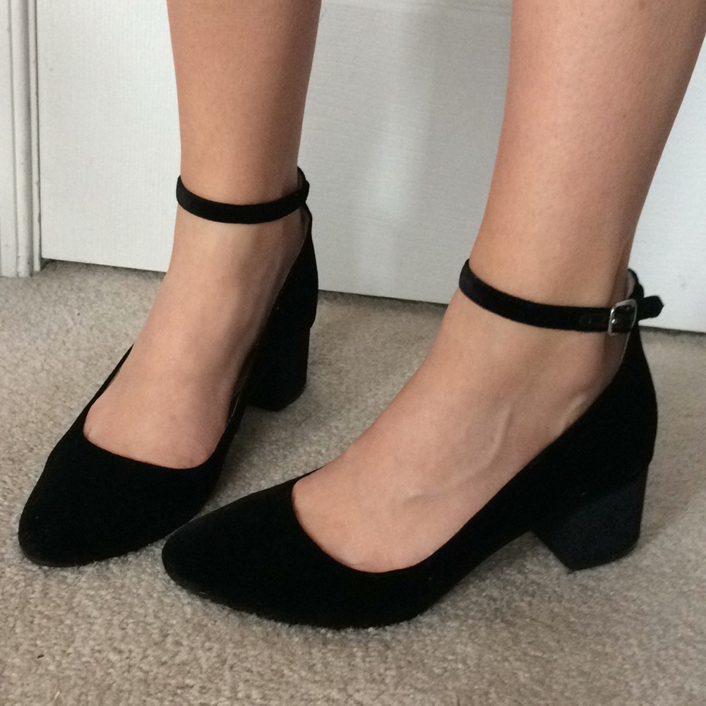 Black velvet heels
